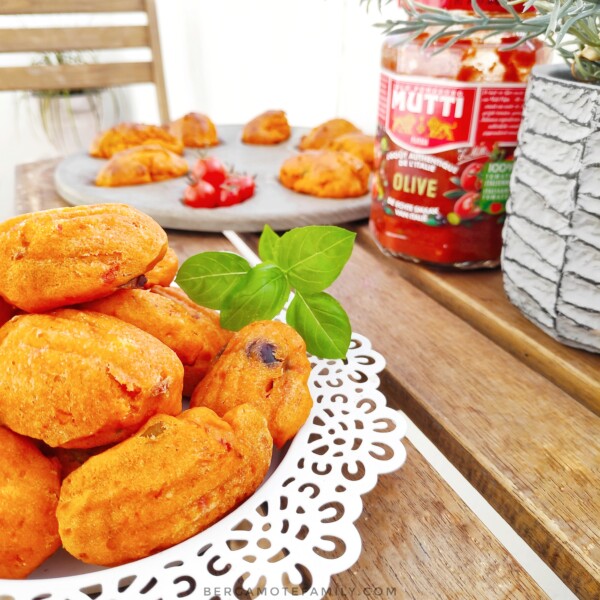 Madeleines Salees A La Sauce Tomate Et Olives Bergamote Family